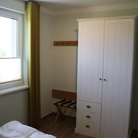 Die Haffhaeuser Ferienwohnung X *